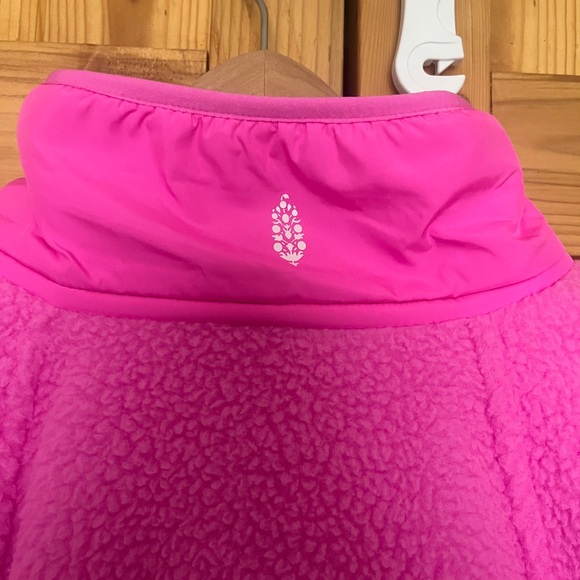 NWT Free People Women's Hit The Slopes Fleece Jacket, Magenta Minx Sz Large - Picture 10 of 10